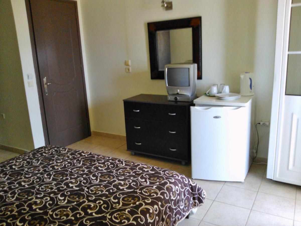 Niriides Apartments Asos Kamer foto