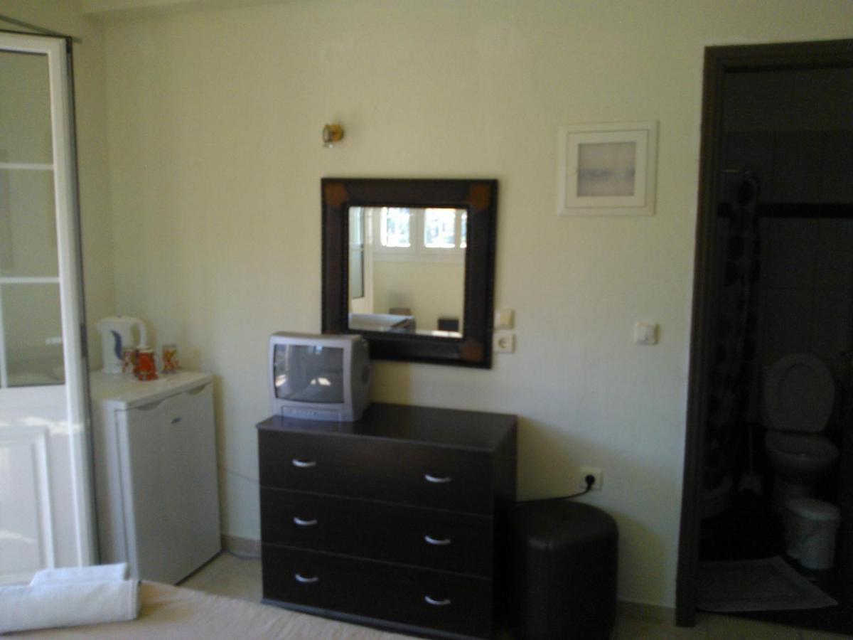 Niriides Apartments Asos Kamer foto